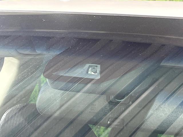 オデッセイハイブリッド ｅ：ＨＥＶアブソルート・ＥＸ　純正１０型ナビ　両側電動ドア　全周囲カメラ　衝突被害軽減システム　レーダークルーズ　ハーフレザーシート　ドラレコ　コーナーセンサー　スマートキー　ＬＥＤヘッド　ＥＴＣ２．０　純正１８インチアルミ（25枚目）