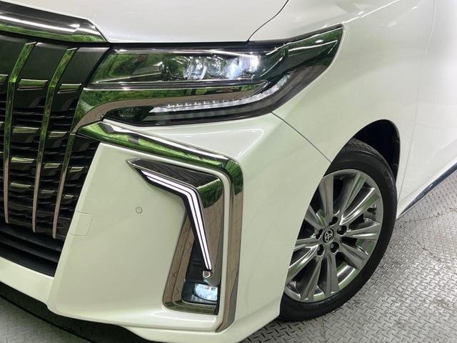 アルファード ２．５Ｓ　タイプゴールド　サンルーフ　両側電動ドア　純正ＳＤナビ　後席モニター　バックカメラ　衝突被害軽減システム　レーダークルーズ　禁煙車　電動リアゲート　ハーフレザーシート　ドラレコ　コーナーセンサー　スマートキー（13枚目）