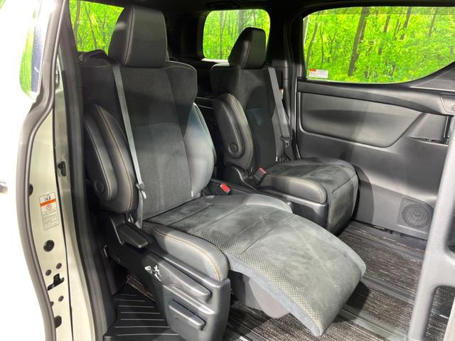 アルファード ２．５Ｓ　タイプゴールド　サンルーフ　両側電動ドア　純正ＳＤナビ　後席モニター　バックカメラ　衝突被害軽減システム　レーダークルーズ　禁煙車　電動リアゲート　ハーフレザーシート　ドラレコ　コーナーセンサー　スマートキー（26枚目）