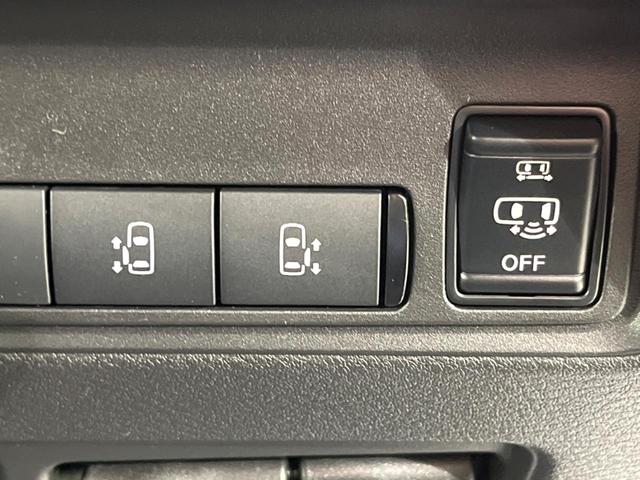 セレナ ハイウェイスターＶ　登録済み未使用車　アラウンドビューモニター　純正１２．３インチナビ　インテリジェントエマージェンシーブレーキ　ハンズフリー機能付き両側パワースライドドア　スマートキー　オートエアコン（5枚目）