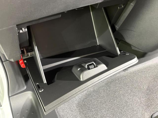 セレナ ハイウェイスターＶ　登録済み未使用車　アラウンドビューモニター　純正１２．３インチナビ　インテリジェントエマージェンシーブレーキ　ハンズフリー機能付き両側パワースライドドア　スマートキー　オートエアコン（25枚目）