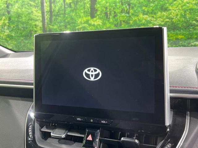 カローラスポーツ ハイブリッドＧ　Ｚ　純正１０型ナビ　バックカメラ　衝突被害軽減システム　レーダークルーズ　ドラレコ　コーナーセンサー　スマートキー　ＬＥＤヘッド　ＥＴＣ２．０　純正１８インチアルミ　オートハイビーム　車線逸脱警報（3枚目）