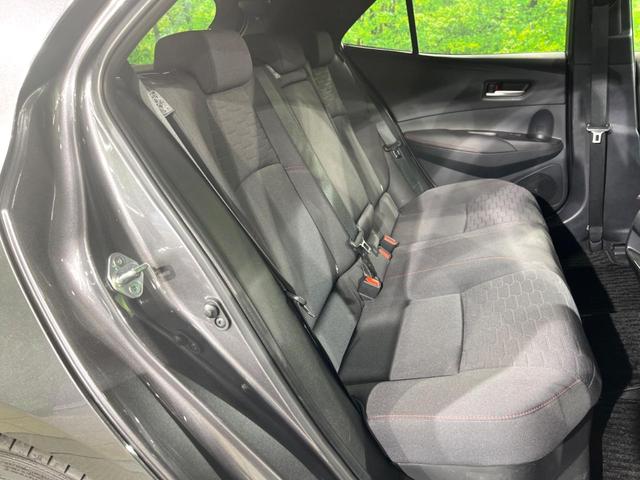 カローラスポーツ ハイブリッドＧ　Ｚ　純正１０型ナビ　バックカメラ　衝突被害軽減システム　レーダークルーズ　ドラレコ　コーナーセンサー　スマートキー　ＬＥＤヘッド　ＥＴＣ２．０　純正１８インチアルミ　オートハイビーム　車線逸脱警報（9枚目）