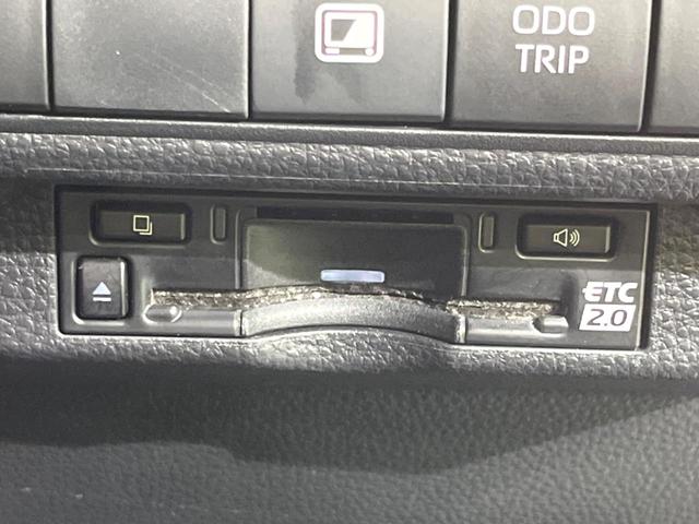 カローラスポーツ ハイブリッドＧ　Ｚ　純正１０型ナビ　バックカメラ　衝突被害軽減システム　レーダークルーズ　ドラレコ　コーナーセンサー　スマートキー　ＬＥＤヘッド　ＥＴＣ２．０　純正１８インチアルミ　オートハイビーム　車線逸脱警報（27枚目）