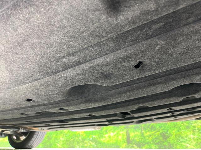 ヴェゼル ハイブリッドＺ・ホンダセンシング　ホンダセンシング　純正ナビ　バックカメラ　アダプティブクルーズコントロール　シートヒーター　ドライブレコーダー　ＥＴＣ　Ｂｌｕｅｔｏｏｔｈ接続　オートライト　純正１７インチアルミホイール（44枚目）