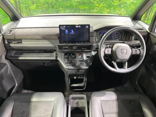 ステップワゴン ｅ：ＨＥＶスパーダ　プレミアムライン　純正１１．４インチナビ　両側電動ドア　全周囲カメラ　衝突被害軽減システム　レーダークルーズ　電動リアゲート　ハーフレザーシート　ドラレコ　コーナーセンサー　ＬＥＤヘッド　ＥＴＣ　純正１７インチアルミ（2枚目）