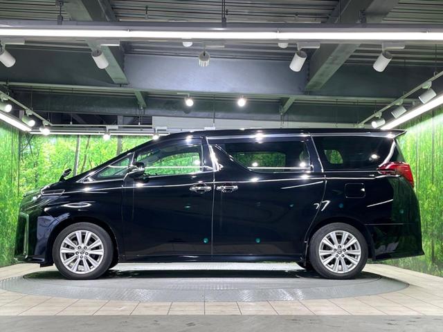 アルファード ２．５Ｓ　Ａパッケージ　サンルーフ　両側電動ドア　ナビ　バックカメラ　衝突被害軽減システム　レーダークルーズ　電動リアゲート　コーナーセンサー　スマートキー　ＬＥＤヘッド　ビルトインＥＴＣ　純正１８インチアルミ　オートライト（58枚目）