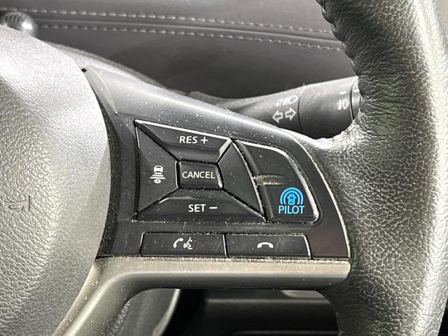 セレナ ｅ－パワー　ハイウェイスターＶ　フリップダウンモニター　純正１０インチナビ　全周囲カメラ　衝突被害軽減システム　レーダークルーズ　ハーフレザーシート　ドラレコ　コーナーセンサー　スマートキー　ＬＥＤヘッド　ビルトインＥＴＣ（6枚目）