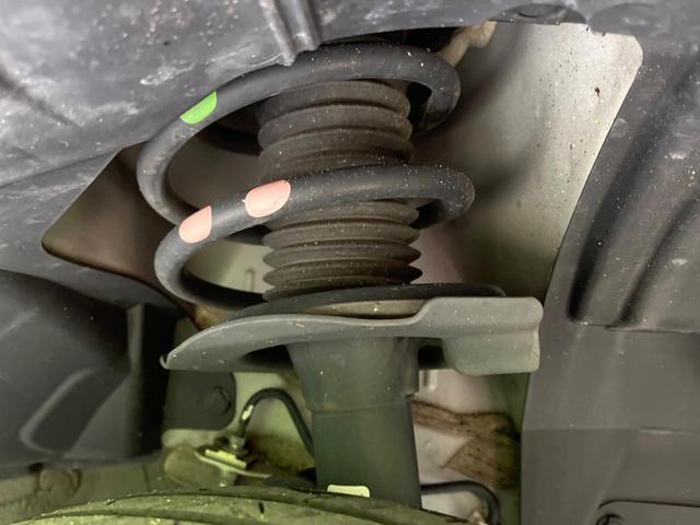 セレナ ｅ－パワー　ハイウェイスターＶ　フリップダウンモニター　純正１０インチナビ　全周囲カメラ　衝突被害軽減システム　レーダークルーズ　ハーフレザーシート　ドラレコ　コーナーセンサー　スマートキー　ＬＥＤヘッド　ビルトインＥＴＣ（21枚目）