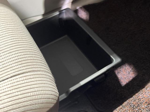 デイズルークス Ｘ　電動スライドドア　純正ＳＤナビ　全周囲カメラ　衝突被害軽減システム　禁煙車　スマートキー　ＥＴＣ　オートエアコン　Ｂｌｕｅｔｏｏｔｈ　ＣＤ　ＤＶＤ再生　フルセグ（32枚目）