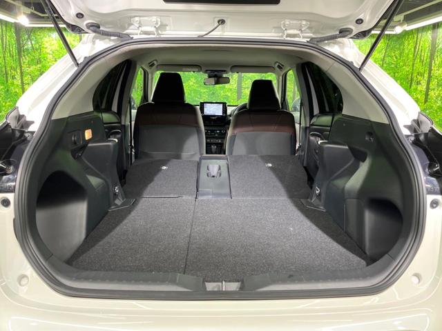 ヤリスクロス ハイブリッドＺ　バックカメラ　衝突被害軽減システム　レーダークルーズ　禁煙車　ハーフレザーシート　パワーシート　コーナーセンサー　スマートキー　ＬＥＤヘッド　ビルトインＥＴＣ　純正１８インチアルミ　オートハイビーム（10枚目）