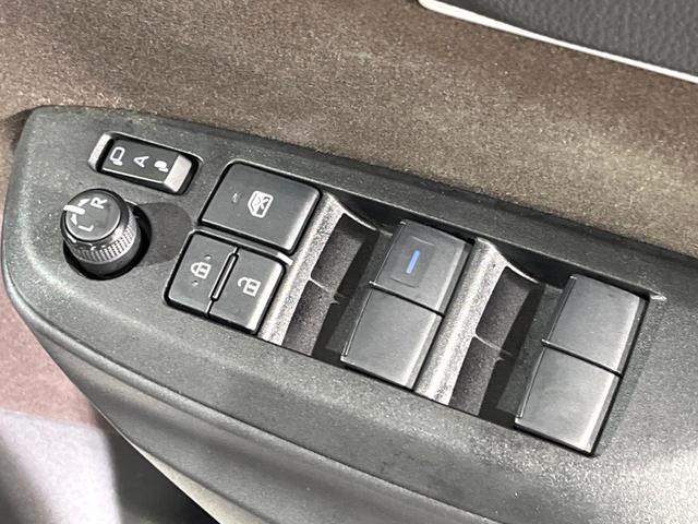 ヤリスクロス ハイブリッドＺ　バックカメラ　衝突被害軽減システム　レーダークルーズ　禁煙車　ハーフレザーシート　パワーシート　コーナーセンサー　スマートキー　ＬＥＤヘッド　ビルトインＥＴＣ　純正１８インチアルミ　オートハイビーム（23枚目）