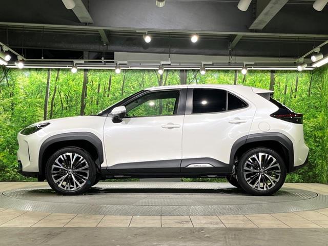 ヤリスクロス ハイブリッドＺ　バックカメラ　衝突被害軽減システム　レーダークルーズ　禁煙車　ハーフレザーシート　パワーシート　コーナーセンサー　スマートキー　ＬＥＤヘッド　ビルトインＥＴＣ　純正１８インチアルミ　オートハイビーム（50枚目）