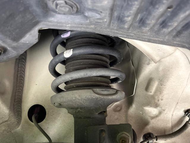 スペーシアギア ハイブリッドＸＺ　ターボ　両側電動ドア　純正ＳＤナビ　衝突被害軽減システム　レーダークルーズ　禁煙車　ドラレコ　コーナーセンサー　スマートキー　ＬＥＤヘッド　ビルトインＥＴＣ　純正１４インチアルミ　オートハイビーム（20枚目）