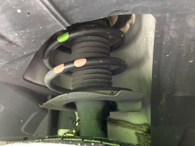 セレナ ｅ－パワー　ハイウェイスターＶ　純正１０型ナビ　両側電動ドア　全周囲カメラ　衝突被害軽減システム　プロパイロット　禁煙車　ドラレコ　コーナーセンサー　スマートキー　ビルトインＥＴＣ　純正１５インチアルミ　オートライト（21枚目）