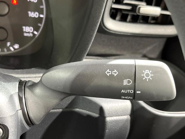 シエンタ ハイブリッドＸ　登録済未使用車　電動スライドドア　衝突被害軽減システム　レーダークルーズ　禁煙車　コーナーセンサー　スマートキー　ＬＥＤヘッド　オートハイビーム　車線逸脱警報　オートライト　オートエアコン（26枚目）