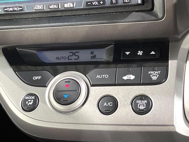 ストリーム ＲＳＴ　ＳＤナビ　バックカメラ　禁煙車　ハーフレザーシート　ドラレコ　ＨＩＤヘッド　ＥＴＣ　純正１７インチアルミ　オートライト　オートエアコン　Ｂｌｕｅｔｏｏｔｈ　ＣＤ　ＤＶＤ再生　フルセグ（6枚目）