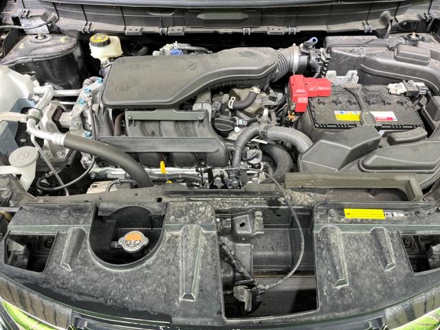 エクストレイル ２０Ｘｉ　全周囲カメラ　純正９型ナビ　フリップダウンモニター　プロパイロット　Ｂｌｕｅｔｏｏｔｈ　地デジ　パワーシート　ドライブレコーダー　ＥＴＣ　電動リアゲート　シートヒーター　ＬＥＤヘッドライト　ステアリン（18枚目）