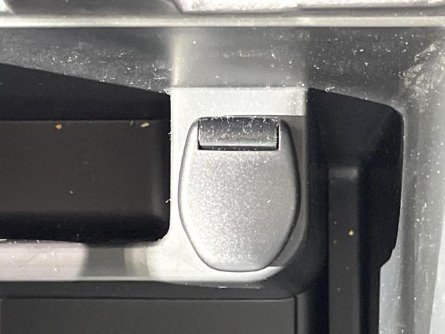 エクストレイル ２０Ｘｉ　全周囲カメラ　純正９型ナビ　フリップダウンモニター　プロパイロット　Ｂｌｕｅｔｏｏｔｈ　地デジ　パワーシート　ドライブレコーダー　ＥＴＣ　電動リアゲート　シートヒーター　ＬＥＤヘッドライト　ステアリン（43枚目）