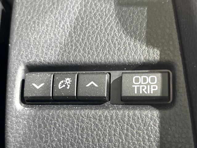 プリウス Ｘ　バックカメラ　トヨタセーフティセンス　　カロッツェリアディスプレイオーディオ　ＡＣ１００Ｖ　クリアランスソナー　レーダークルーズ　スマートキー　プッシュスタート　ＥＴＣ　オートエアコン　ＬＥＤヘッドラ（25枚目）