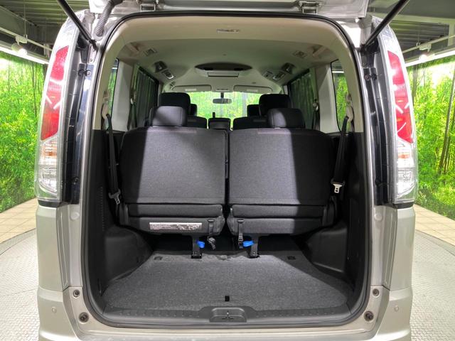 セレナ ハイウェイスター　両側電動ドア　純正ＳＤナビ　後席モニター　全周囲カメラ　禁煙車　コーナーセンサー　スマートキー　ＨＩＤヘッド　ビルトインＥＴＣ　クルコン　純正１６インチアルミ　オートライト　オートエアコン　ＣＤ（46枚目）