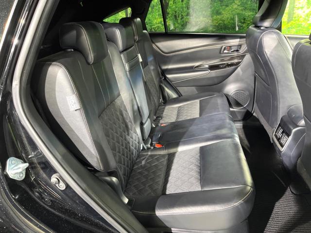 ハリアー プレミアム　サンルーフ　純正９インチナビ　レーダークルーズ　禁煙車　電動リアゲート　ハーフレザーシート　パワーシート　ドラレコ　コーナーセンサー　スマートキー　ＬＥＤヘッド　ビルトインＥＴＣ（9枚目）