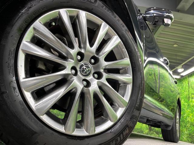 ハリアー プレミアム　サンルーフ　純正９インチナビ　レーダークルーズ　禁煙車　電動リアゲート　ハーフレザーシート　パワーシート　ドラレコ　コーナーセンサー　スマートキー　ＬＥＤヘッド　ビルトインＥＴＣ（13枚目）