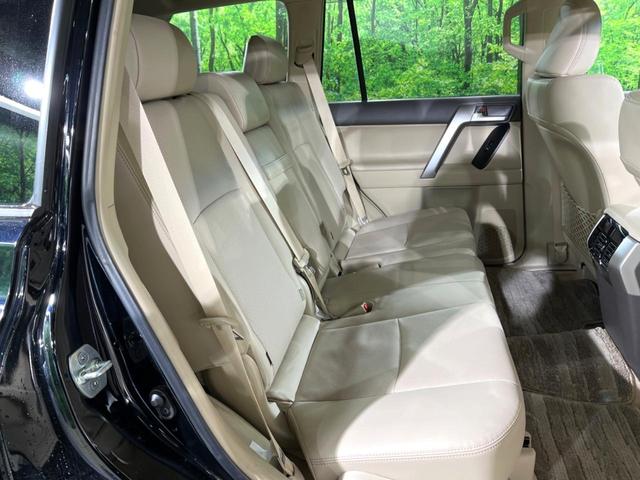ランドクルーザープラド ＴＸ　Ｌパッケージ　マットブラックエディション　４ＷＤ　ＢＩＧ－Ｘ９型ナビ　７人乗り　サンルーフ　衝突被害軽減システム　レーダークルーズ　禁煙車　レザーシート　コーナーセンサー　スマートキー　ＬＥＤヘッド　ビルトインＥＴＣ　純正１９インチアルミ（9枚目）