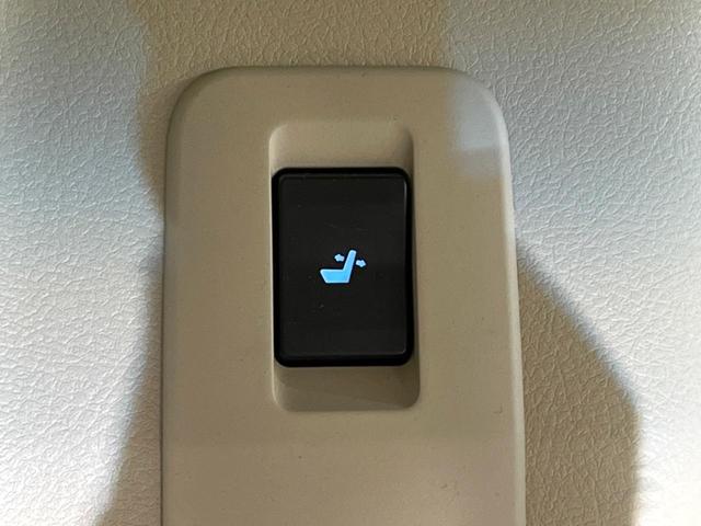 ランドクルーザープラド ＴＸ　Ｌパッケージ　マットブラックエディション　４ＷＤ　ＢＩＧ－Ｘ９型ナビ　７人乗り　サンルーフ　衝突被害軽減システム　レーダークルーズ　禁煙車　レザーシート　コーナーセンサー　スマートキー　ＬＥＤヘッド　ビルトインＥＴＣ　純正１９インチアルミ（26枚目）