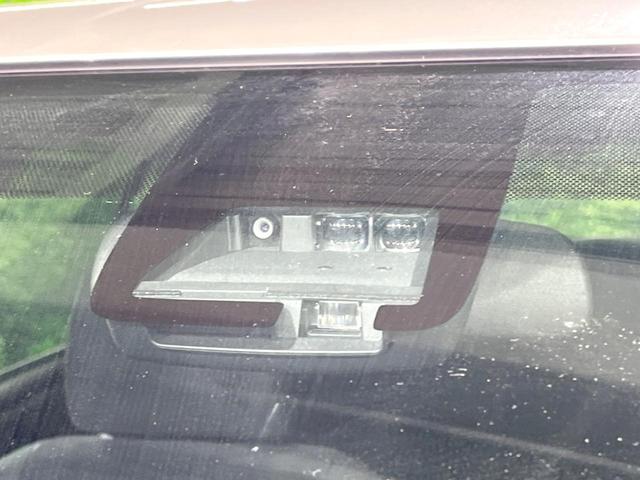 �y�g���^�Z�[�t�e�B�Z���X�z���s���ɑO���̎ԗ�����F�����A�Փ˂������Ȏ��͌x��ƃu���[�L�ŏՓˉ���Ɣ�Q�y�����A�V�X�g�B�����S�Ƀh���C�u�����y���݂��������܂��B