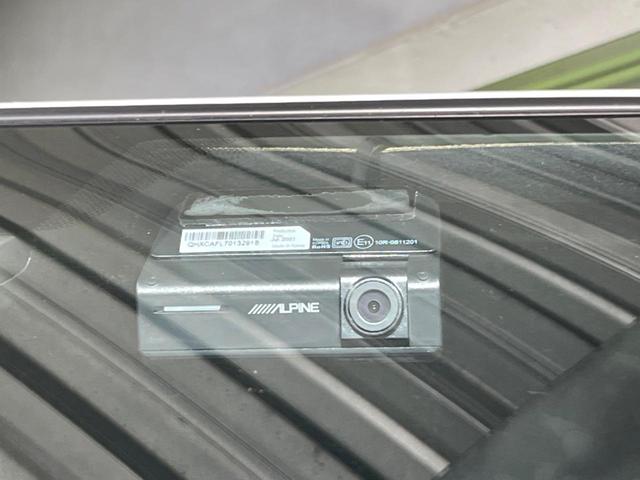 ハイエースバン スーパーＧＬ　ダークプライムＩＩ　衝突被害軽減システム　禁煙車　ハーフレザーシート　ドラレコ　コーナーセンサー　スマートキー　ＬＥＤヘッド　ＥＴＣ２．０　純正１８インチアルミ　オートハイビーム　車線逸脱警報　オートライト（4枚目）