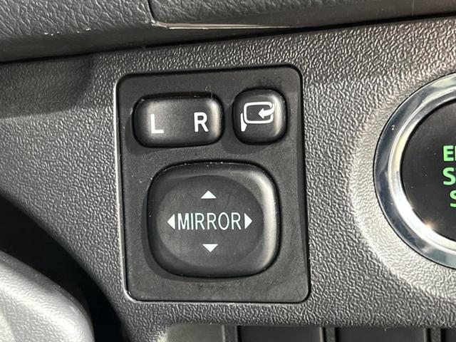 ハイエースバン スーパーＧＬ　ダークプライムＩＩ　衝突被害軽減システム　禁煙車　ハーフレザーシート　ドラレコ　コーナーセンサー　スマートキー　ＬＥＤヘッド　ＥＴＣ２．０　純正１８インチアルミ　オートハイビーム　車線逸脱警報　オートライト（25枚目）