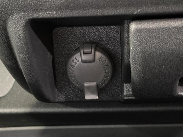 ハイエースバン スーパーＧＬ　ダークプライムＩＩ　衝突被害軽減システム　禁煙車　ハーフレザーシート　ドラレコ　コーナーセンサー　スマートキー　ＬＥＤヘッド　ＥＴＣ２．０　純正１８インチアルミ　オートハイビーム　車線逸脱警報　オートライト（36枚目）