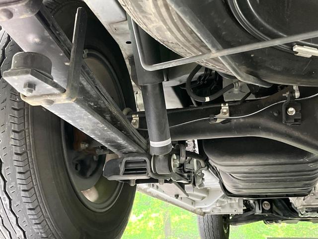 ハイエースバン スーパーＧＬ　ダークプライムＩＩ　衝突被害軽減システム　禁煙車　ハーフレザーシート　ドラレコ　コーナーセンサー　スマートキー　ＬＥＤヘッド　ＥＴＣ２．０　純正１８インチアルミ　オートハイビーム　車線逸脱警報　オートライト（42枚目）