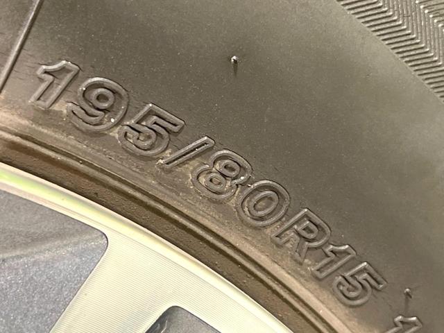 ハイエースバン スーパーＧＬ　ダークプライムＩＩ　衝突被害軽減システム　禁煙車　ハーフレザーシート　ドラレコ　コーナーセンサー　スマートキー　ＬＥＤヘッド　ＥＴＣ２．０　純正１８インチアルミ　オートハイビーム　車線逸脱警報　オートライト（49枚目）