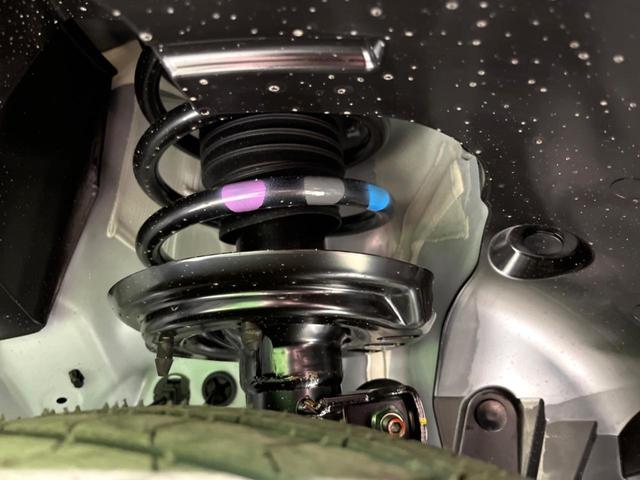 フリード ｅ：ＨＥＶエアー　ＥＸ　登録済未使用車　両側電動ドア　衝突被害軽減システム　レーダークルーズ　ハーフレザーシート　コーナーセンサー　スマートキー　純正１５インチアルミ　オートハイビーム　車線逸脱警報　オートライト（21枚目）