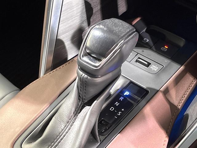 ハリアーハイブリッド Ｚ　全周囲カメラ　ＪＢＬサウンド　衝突被害軽減システム　レーダークルーズ　禁煙車　電動リアゲート　ハーフレザーシート　パワーシート　ドラレコ　コーナーセンサー　スマートキー　ＬＥＤヘッド　ＥＴＣ２．０（33枚目）