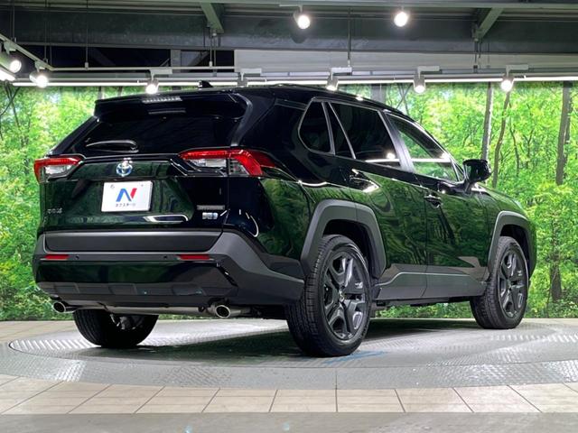 ＲＡＶ４ ハイブリッドアドベンチャー　サンルーフ　純正ＤＡ　４ＷＤ　全周囲カメラ　衝突被害軽減システム　レーダークルーズ　電動リアゲート　シートエアコン　パワーシート　コーナーセンサー　ＬＥＤヘッド　ルーフレール　ＥＴＣ２．０（17枚目）
