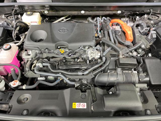 ＲＡＶ４ ハイブリッドアドベンチャー　サンルーフ　純正ＤＡ　４ＷＤ　全周囲カメラ　衝突被害軽減システム　レーダークルーズ　電動リアゲート　シートエアコン　パワーシート　コーナーセンサー　ＬＥＤヘッド　ルーフレール　ＥＴＣ２．０（18枚目）