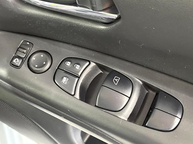 セレナ ハイウェイスター　ＶセレクションＩＩ　両側電動ドア　ＳＤナビ　後席モニター　全周囲カメラ　衝突被害軽減システム　レーダークルーズ　禁煙車　ドラレコ　コーナーセンサー　スマートキー　ＬＥＤヘッド　ビルトインＥＴＣ　純正１７インチアルミ（33枚目）