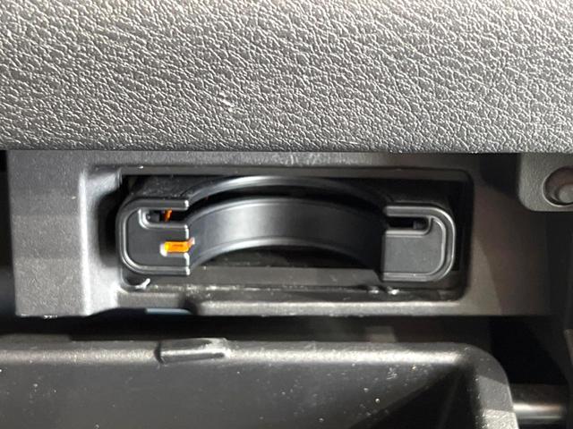 セレナ ハイウェイスター　ＶセレクションＩＩ　両側電動ドア　ＳＤナビ　後席モニター　全周囲カメラ　衝突被害軽減システム　レーダークルーズ　禁煙車　ドラレコ　コーナーセンサー　スマートキー　ＬＥＤヘッド　ビルトインＥＴＣ　純正１７インチアルミ（37枚目）