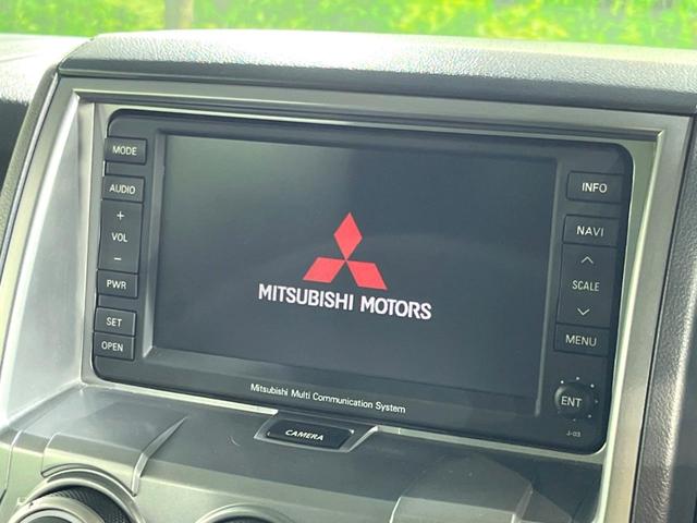 デリカＤ：５ シャモニー　４ＷＤ　フリップダウンモニター　純正ナビ　バックカメラ　両側パワースライドドア　スマートキー　シートヒーター　ＥＴＣ　ドライブレコーダー　パドルシフト　オートエアコン（5枚目）