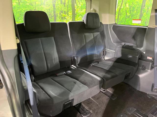 デリカＤ：５ シャモニー　４ＷＤ　フリップダウンモニター　純正ナビ　バックカメラ　両側パワースライドドア　スマートキー　シートヒーター　ＥＴＣ　ドライブレコーダー　パドルシフト　オートエアコン（10枚目）