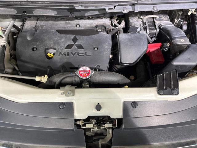 デリカＤ：５ シャモニー　４ＷＤ　フリップダウンモニター　純正ナビ　バックカメラ　両側パワースライドドア　スマートキー　シートヒーター　ＥＴＣ　ドライブレコーダー　パドルシフト　オートエアコン（19枚目）