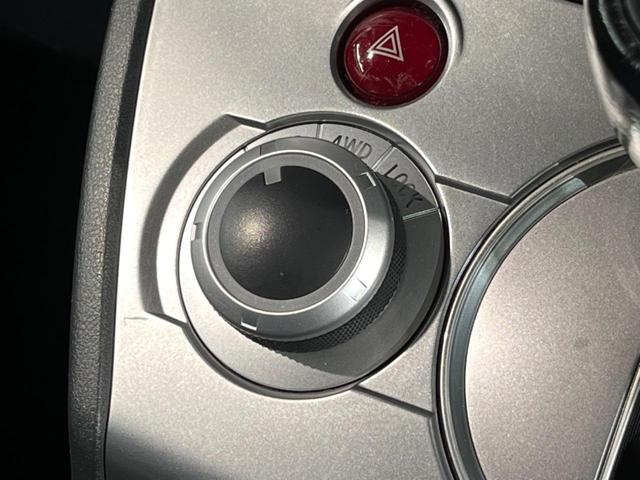 デリカＤ：５ シャモニー　４ＷＤ　フリップダウンモニター　純正ナビ　バックカメラ　両側パワースライドドア　スマートキー　シートヒーター　ＥＴＣ　ドライブレコーダー　パドルシフト　オートエアコン（42枚目）