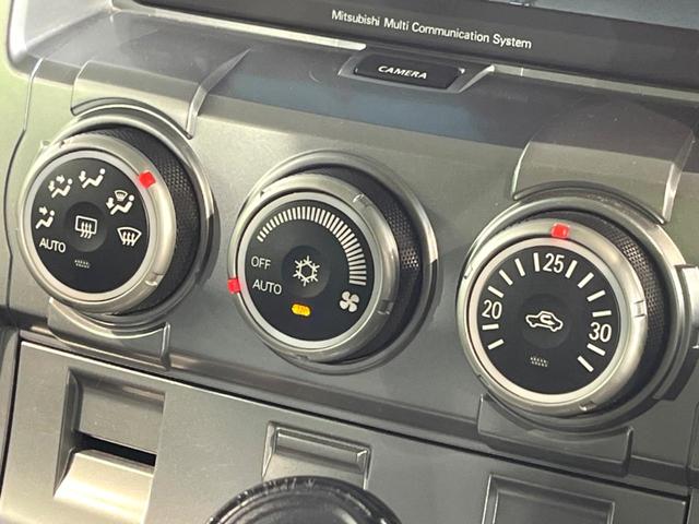 デリカＤ：５ シャモニー　４ＷＤ　フリップダウンモニター　純正ナビ　バックカメラ　両側パワースライドドア　スマートキー　シートヒーター　ＥＴＣ　ドライブレコーダー　パドルシフト　オートエアコン（43枚目）