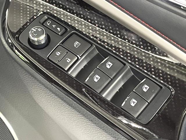 ハリアー プレミアム　ＳＤナビ　バックカメラ　衝突被害軽減システム　レーダークルーズ　禁煙車　電動リアゲート　レザーシート　パワーシート　ドラレコ　コーナーセンサー　スマートキー　ＬＥＤヘッド（23枚目）