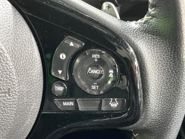 �y�A�_�v�e�B�u�N���[�Y�R���g���[���z�������H�ł̒��������s���y�ɁI�I�����ő��x��ۂN���[�Y�R���g���[�����A�Փˌy���V�X�e���ƘA�g���A�O���̎ԗ������m���ĎԊԂ�ۂ悤�ɑ��x���߂��Ă���܂��I�I