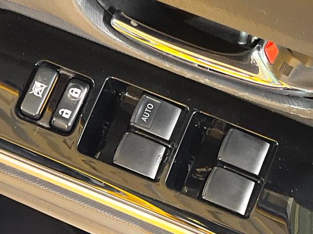 アクア クロスオーバー　純正ナビ　バックカメラ　衝突被害軽減システム　禁煙車　ドラレコ　スマートキー　ＬＥＤヘッド　ビルトインＥＴＣ　純正１６インチアルミ　オートハイビーム　車線逸脱警報　オートライト　オートエアコン（23枚目）