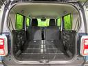 後席を格納すると、これだけの広さが！シーンに合わせたシートアレンジで、大きな荷物も積むことが出来ます♪